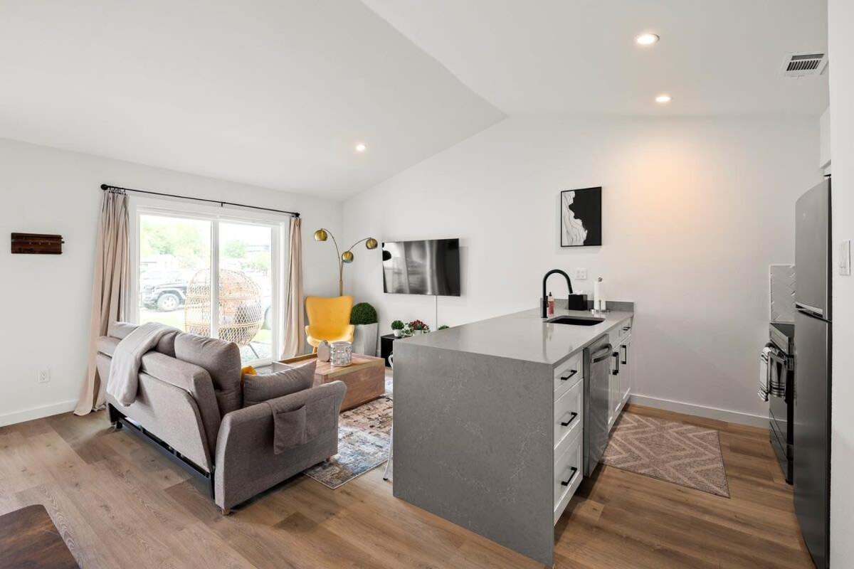 New Luxury Bungalow Zilker & Barton Springs Остин Екстериор снимка
